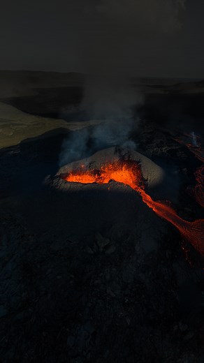 B E N J A M I N | Volcanic pimple pop. The new eruption here in Iceland is changing incredibly fast. What originally looked like a fissure eruption has now... | Instagram