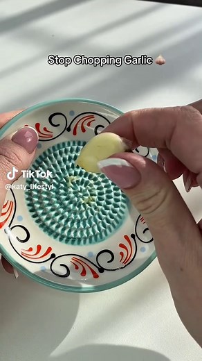 Perfect Garlic Grating Techniques