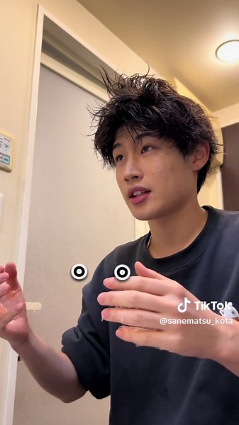【超簡単さねセット！！】 冬におすすめ！ ジェントルショート風かきあげ！ マッシュや前髪がウザくなってきた方におすすめです！！ ジェルはつけすぎました！半分ぐらいが丁度良いです！ ＃早起き苦手でも大丈夫 #メンズセット