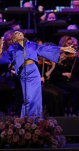 Sometimes I get to sing with orchestras. 😊Opening Night at the Hollywood Bowl, Henry Mancini 100th Celebration | Video filmed at the Hollywood Bowl, courtesy of the LA Phil | Photos by Luis Luque & Loreen Sarkis, provided courtesy of the LA Phil | featuring the Hollywood Bowl Orchestra | Cynthia Erivo