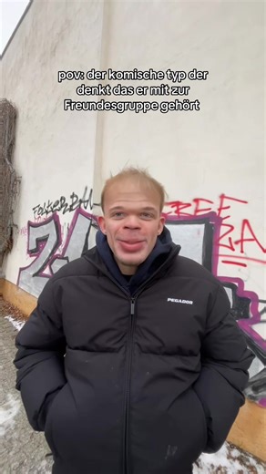 Der komische Typ in der Freundesgruppe