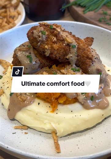 Fighting blue Monday with a delicious chicken stack 🥔💛 Creamy mash paired with sweet carrot & parsnip…the perfect easy, comforting meal after a busy day at work! To find out where to buy Mash Direct ➡️ click the link in our bio or send us a DM! #bluemonday #comfortfood #mash #chickenstack