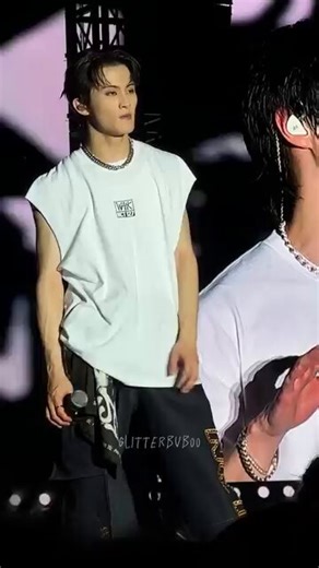 How the hell is Mark Lee NCT so young???