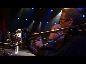 Santana - Maria Maria Live Montreux 2011