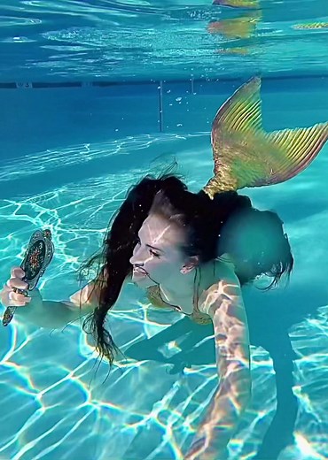 Mermaid Swimming in Pool: Summer Fun with Silicon Mermaid Tail