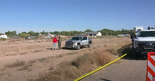 Report: Hot air balloon hits, collapses tower at Albuquerque festival