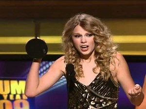 Taylor Swift Wins Album Of The Year For "Fearless" - ACM Awards 2009