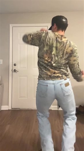 @wranglerbutts | Thanks to @chancexchaney for wearing his wranglers😉 #wrangler #wranglerjeans #cowboy #western #country | Instagram