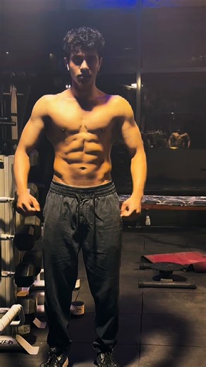 Sourabh Kumbhar on Instagram: "Chef ❌ Bodybuilder . . . . . . . . . . . . . #motivation #marathimulga #instagram #marathimotivation #viral #instagood #reels #marathiinspirations #fyp #insta #marathireels #bodybuilding #body #gym #fitness #instalike #explore #gymlife #ﬁtlife #marathi #marathitiktok"