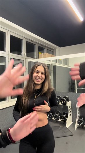 wer das schafft macht mit mir persönliche Bauch challenge - meine Arme haben GEBRANNT #gymtok#abworkout#plankchallenge#viralvideo#fitnessmotivation