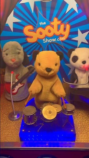 The sooty show sooty sweep and sue #sooty