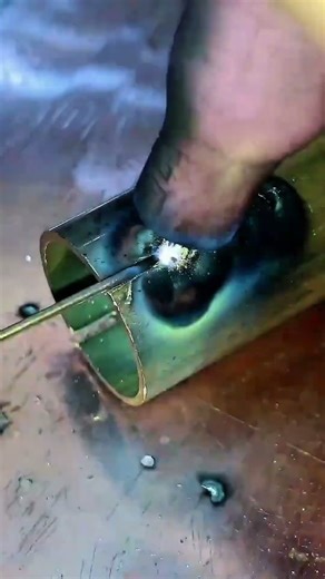 Tucking tips #weldwheels #weldingprocess #welder #tigwelding #tigwelding #weldingprocess #shorts