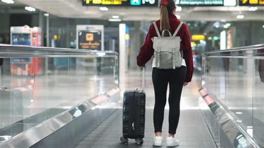 Airport thieves can spot these travelers instantly