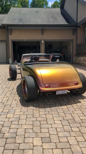 1933 Factory Five Hot Rod Ford Roadster-Engine start up