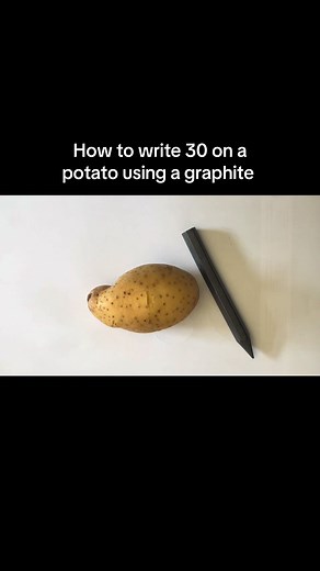 How to write 30 on a potato using a graphite #potato #graphite #fyp