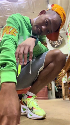 Sneaker- Nike WMNS ZoomX Vista Grind - Barely Volt Sock - Nike cushioned ankle socks Hoodie -Nike Sportswear French Terry Pullover Hoodie 'Light Green Spark' Cap- Nike H86 Metal Swoosh cap Watch - Apple Watch Series SE Nike shorts-Men's French Terry Alumni Shorts #Nikeornothing