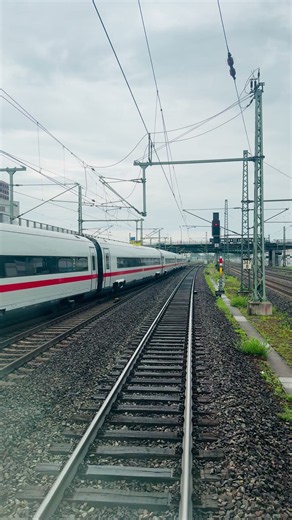 SLOW-MOVING ICE 4 🚄 + DOUBLE-DECKER METRONOM! | Hamburg-Wilhelmsburg 🇩🇪 #shorts