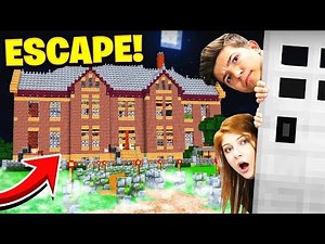 ESCAPING THE SCHOOL with my SISTER! (Minecraft School Escape)