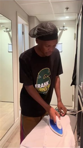 Comedian ironing clothes 😂