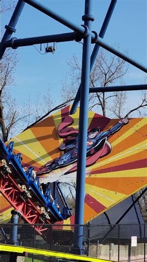 Underground Tunnel | Superman the Ride at Six Flags New England