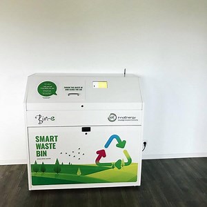 This smart recycling bin sorts your garbage for you, making recycling so much easier ♻️👍 | In The Know
