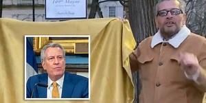 WATCH: Artist Unveils 'Official' Portrait of Bill de Blasio. It's a Picture of an 'A**' and of a 'Hole'