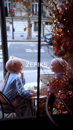 . Kalau jumpa kawan baik, ada he topik best nak sembang kan? Siapa mcm ni? 😇 . Insyaallah esok mlm admin nak release koleksi Harum kurung ini. Korang kene terus beli okay sbb admin bak bagi PERCUMA selendang dan juga brooch zefiks. | Zefiks Collection