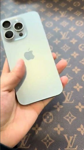 iPhone 15 Pro vs iPhone 15 Pro Max (Titanium Silver) ✨ Which One Looks Better?