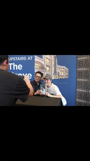 Jet Li meets fans in California
