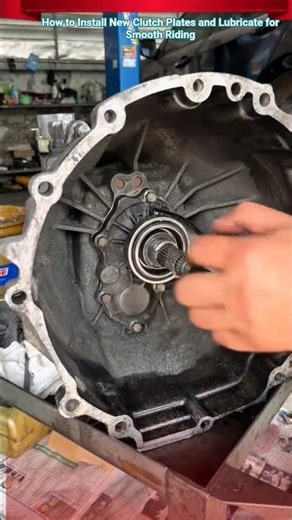 How to Install New Clutch Plates and Lubricate for Smooth Riding #shorts #mechanic #engine