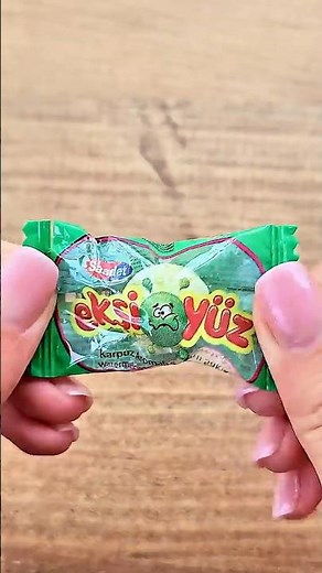 ASMR Sour Bubble Candy Unwrap — Crinkle & Relax 🍬😝