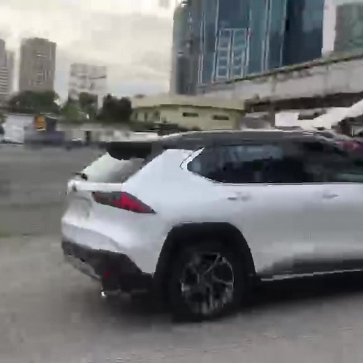 118K views · 77 reactions | This is the only way we can get a Toyota Yaris Cross Hybrid to sound. It has to be moving 30kph and up for the internal combustion engine to kick in, anything below that, it’s as quiet as a mouse with only the electric motor providing propulsion. | Speedlab | Facebook