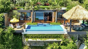 The Top Ten Most Luxurious Hotels and Resorts in Greece - GreekReporter.com
