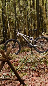 For 30 years, we have been working on innovation and creating absolute beauty: the MORO 07 30th Anniversary is a lot of eMTB and the proper way of celebrating it. Developed with Yamaha’s class-leading racing technology, the unique dual twin frame features twin top and down tubes that offer a perfect balance of strength and flexibility, giving you smooth and confident handling with loads of feedback from the road. When you start to ride, our PW-X3 drive will deliver instant assistance, thanks to 