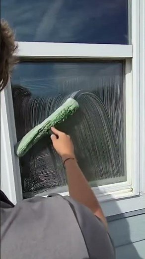 Why Windex and Paper Towels Don’t Work | How Professionals Clean Windows