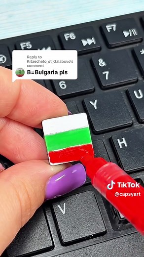 Drawing Bulgaria Flag on Keyboard Keys — Easy DIY Keyboard Art