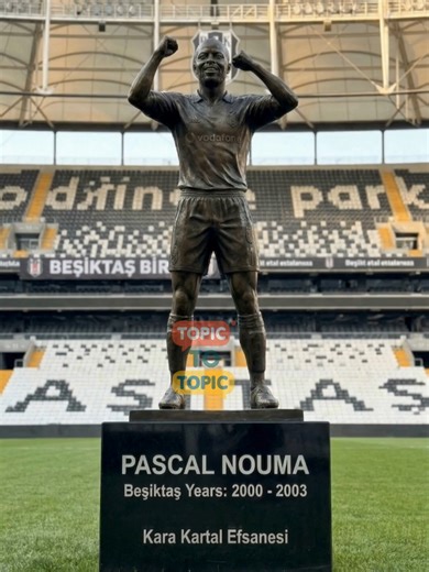 Beşiktaş’ın Efsane Yabancıları 🦅 Quaresma, Pepe, Gomez ve Daha Fazlası! Beşiktaş tarihine damga vuran unutulmaz yabancı futbolcular! 🦅 Bu videoda Ricardo Quaresma, Pepe, Mario Gómez, Guti, Vincent Aboubakar ve Pascal Nouma gibi yıldızların Beşiktaş formasıyla unutulmaz performanslarını hatırlıyoruz. Sence bu oyuncular arasında en büyük efsane kim? Yorumlara yaz! 👇 🔔 Daha fazla futbol içeriği için abone olmayı unutma! #Beşiktaş #Quaresma #Pepe #MarioGomez #Guti #Aboubakar #Nouma #BJK #Futbol 