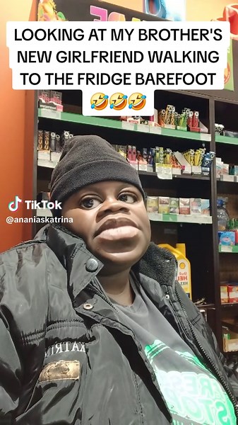 me letting her go to the fridge barefoot coz she was giving me attitude earlier 😒 🤣🤣🤣