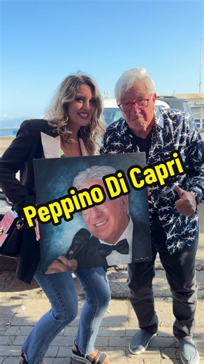 Oggi ho avuto il piacere di omaggiare il grande @Peppino di Capri Official di un quadro di lui che ho dipinto ad olio su tela 50x50cm. Ha gradito molto la sorpresa ed è una persona stupenda!!☺️☺️ #peppinodicapri #champagne #oliosutela #quadro #napoli