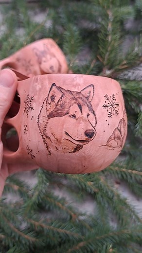 70 reactions · 12 comments | Portraits of Gaïa and Opale on a kuksa✨️ ❄️✨️ . . . #lilamysticwoods #pyrography #woodcraft #finnishnature #madeinfinland #kuksa #alaskanmalamute #malamute #SledDogLife #snowdogs #sleddogs #mushing | Lila Mystic Woods | Facebook