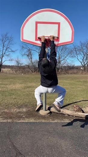 Blink and you’ll miss it #basketball #baller