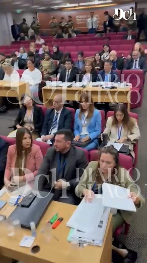 🔴En el Centro de Estudios Judiciales de Resistencia, así son los momentos previos al inicio de la cuarta jornada del juicio por Cecilia Strzyzowsky, ya con el jurado popular conformado. 👉Más detalles en www.diariochaco.com #CeciliaStrzyzowski #JuicioPorCecilia #Justicia #Chaco #DiarioChaco | Diario Chaco