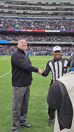Coining our military guests with #SaluteToService challenge coins at the Chicago Bears game is one of our favorite ways to bring a military tradition of appreciation to the NFL experience. | USAA
