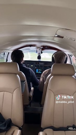 Love this airplane. Love this life i get to live. ❤️. #flying #pa46 #pipermalibu #pilot #fyp