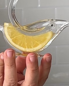 5.8M views · 113K reactions | When life gives you lemons... This hack might come in handy  | FOODbible | Facebook