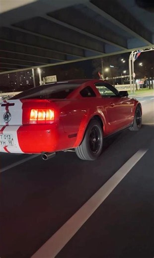 Вместо машины для такси купил Mustang 🫠Так началась история «Широко шагая»