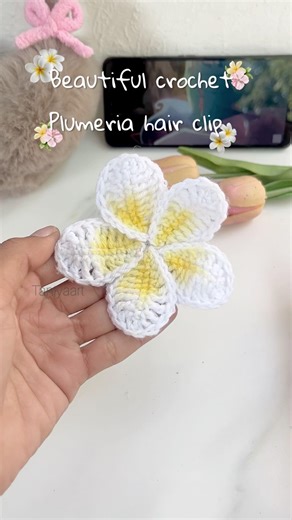 Beautiful crochet Plumeria hair clip🌼🤍