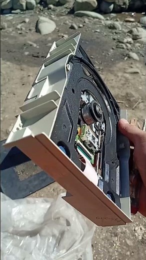 Let's see what is inside the CD/dvd ROM #rom #cdrom #dvdrom