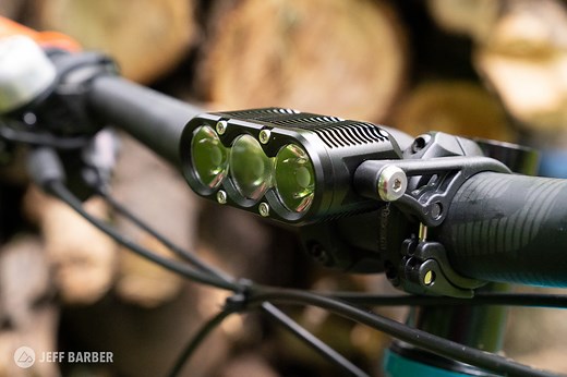 The Gloworm XSV G2 is a Modern, High Performance Bike Light [Review]
