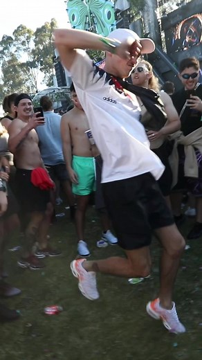 The Hakk Guy Dancing: Hardstyle Whistle - American Hardstyle